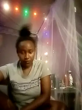 Snapshot of PrettyKemi chatting on 06.24.26 PrettyKemi online show from 06.24.26