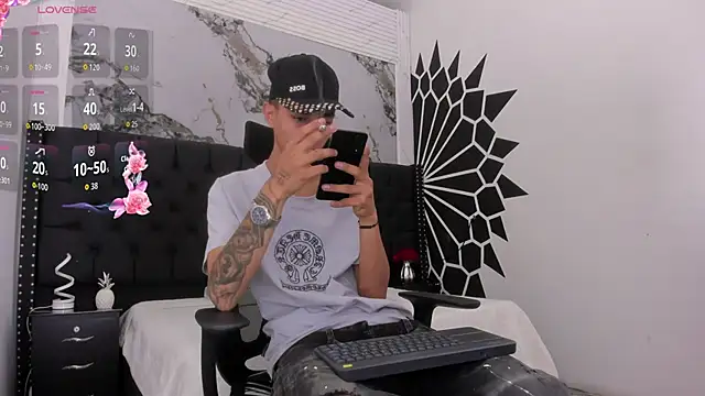 Snapshot of LucasJhonson_ chatting on 06.15.26 LucasJhonson online show from 06.15.26