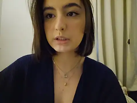 Snapshot of Juh_castro chatting on 06.17.26 Juh castro online show from 06.17.26