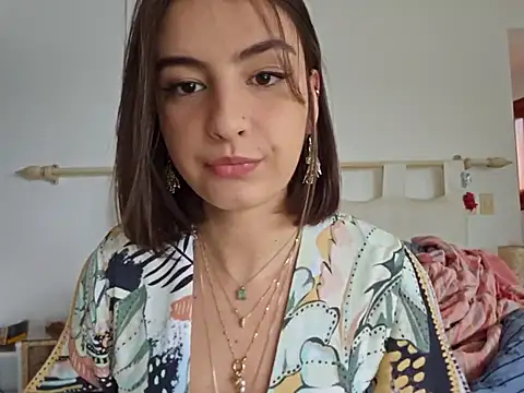 Snapshot of Juh_castro chatting on 06.24.26 Juh castro online show from 06.24.26