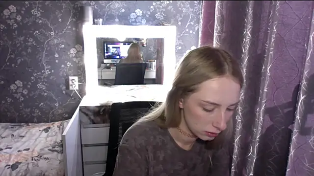 Snapshot of JennaLomeri chatting on 06.06.26 JennaLomeri online show from 06.06.26