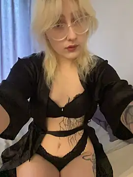 xp blondie online show from 06.12.26