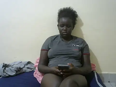 Snapshot of beauty_girl2 chatting on 06.26.26 beauty girl2 online show from 06.26.26