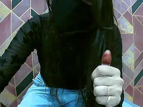 Snapshot of Hot-Roshni chatting on 06.15.26 Hot-Roshni online show from 06.15.26