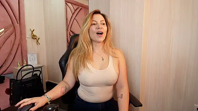 pamelaQenn2 online show from 07.10.26