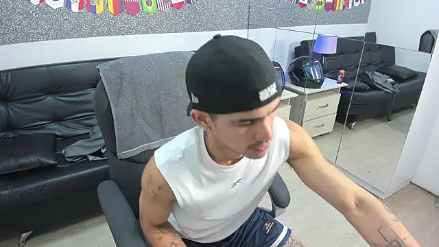 Snapshot of Jared_Cole chatting on 07.08.26 Jared Cole online show from 07.08.26