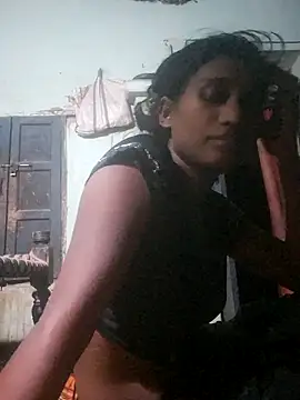 Snapshot of desiwife123coupl chatting on 06.20.26 desiwife123coupl online show from 06.20.26