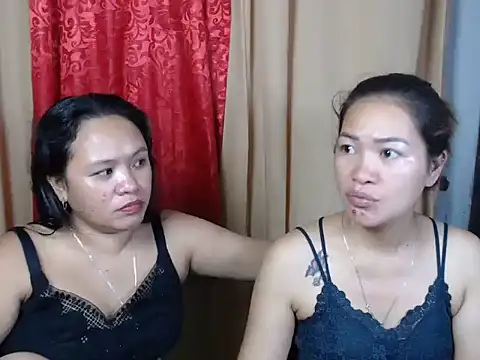 Snapshot of urpretty_hotmama chatting on 06.25.26 urpretty hotmama online show from 06.25.26