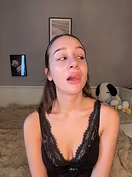 Snapshot of ChiaraMauzi chatting on 07.16.26 ChiaraMauzi online show from 07.16.26