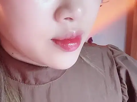 Lucy6868 online show from 07.04.26