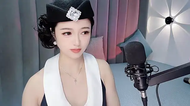 Snapshot of Momo-Wow chatting on 07.07.26 Momo-Wow online show from 07.07.26