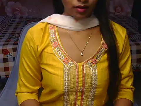 Snapshot of givenchilly chatting on 07.08.26 givenchilly online show from 07.08.26