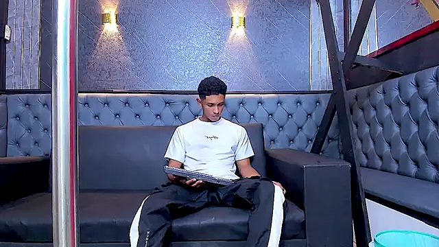 Snapshot of Yoel_Blessed chatting on 07.10.26 Yoel Blessed online show from 07.10.26