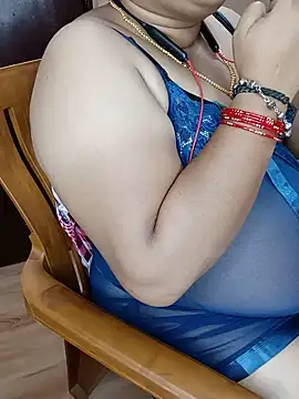 Snapshot of silky_rose29 chatting on 07.25.26 silky rose29 online show from 07.25.26