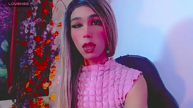 Honey Balenciaga online show from 06.21.26