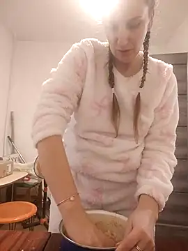 Yevgeshka-Milashka online show from 11.28.25