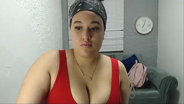 Snapshot of leilasosexy chatting on 06.09.26 leilasosexy online show from 06.09.26