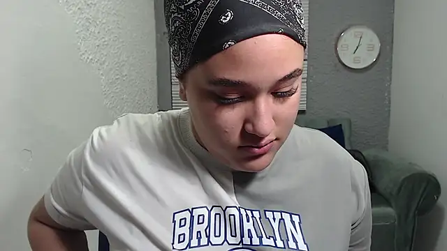 Snapshot of leilasosexy chatting on 06.12.26 leilasosexy online show from 06.12.26