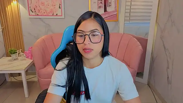 Snapshot of lia_x_a chatting on 06.04.26 lia x a online show from 06.04.26