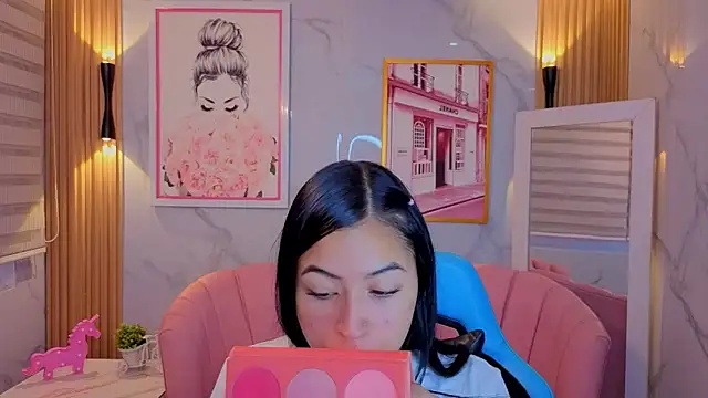 Snapshot of lia_x_a chatting on 06.13.26 lia x a online show from 06.13.26