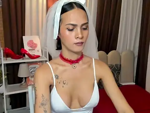 Snapshot of XxBeautyxX chatting on 07.16.26 XxBeautyxX online show from 07.16.26