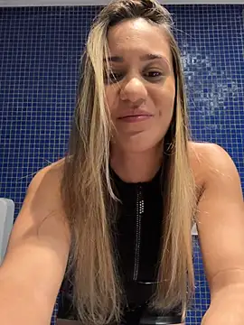 Snapshot of Betinhaalves chatting on 07.12.26 Betinhaalves online show from 07.12.26