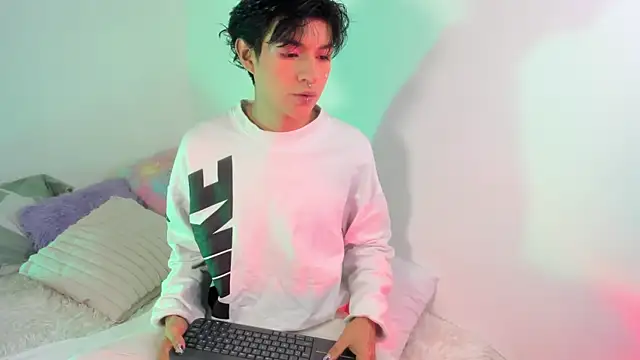 Aleaurarashii online show from 06.26.26