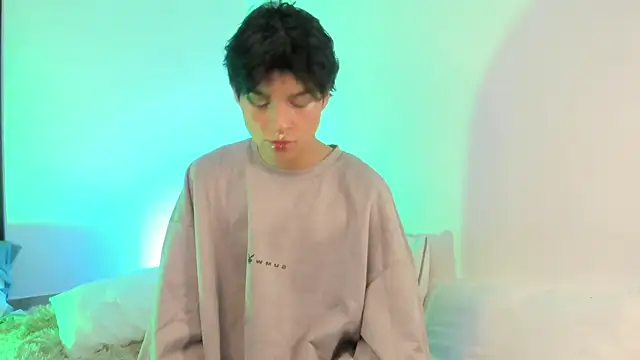Aleaurarashii online show from 07.17.26