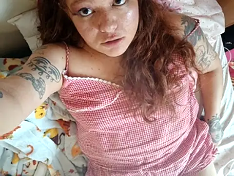 Snapshot of rubyviolet277 chatting on 06.26.26 rubyviolet277 online show from 06.26.26