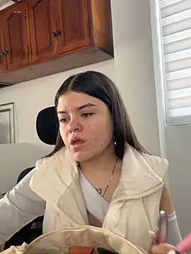 Snapshot of Camila_Duarte_2 chatting on 06.09.26 Camila Duarte 2 online show from 06.09.26