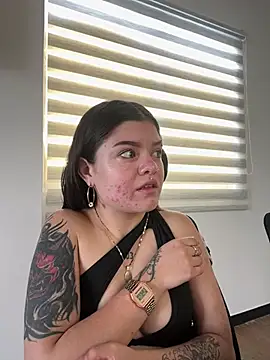 Snapshot of Camila_Duarte_2 chatting on 07.01.26 Camila Duarte 2 online show from 07.01.26