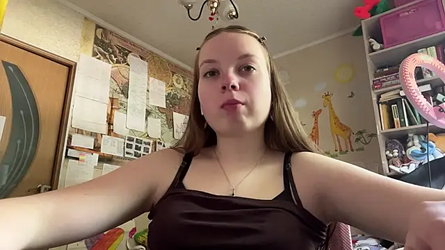 Snapshot of Aileyn chatting on 06.09.26 Aileyn online show from 06.09.26