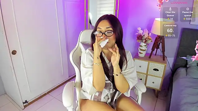 ginger honey  online show from 06.11.26
