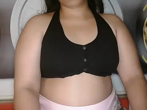 Snapshot of sexy_shanaya_ chatting on 06.13.26 sexy shanaya online show from 06.13.26