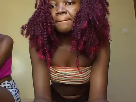 Snapshot of Melly_moll chatting on 07.17.26 Melly moll online show from 07.17.26