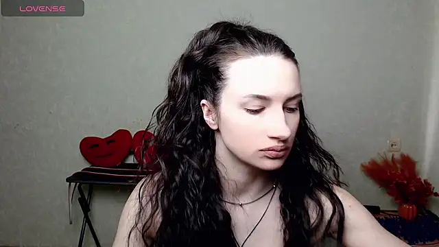 Snapshot of LilithRivi chatting on 06.13.26 LilithRivi online show from 06.13.26