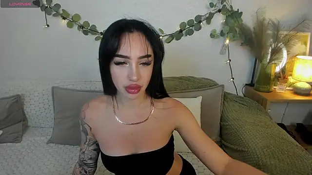 Snapshot of MayaGlamour chatting on 07.01.26 MayaGlamour online show from 07.01.26