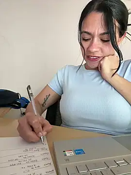 Snapshot of vanellopeFoxx chatting on 07.17.26 vanellopeFoxx online show from 07.17.26