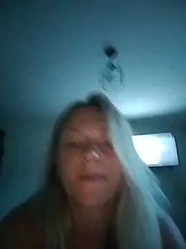 NinaHola online show from 06.05.26
