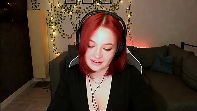 MiaSelene  online show from 06.18.26