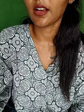 Snapshot of Miss-cutee chatting on 06.18.26 Miss-cutee online show from 06.18.26