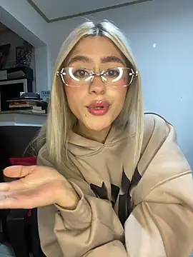Snapshot of Lia-firee chatting on 07.01.26 Lia-firee online show from 07.01.26