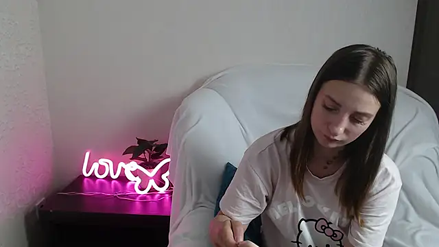 EmmaLoran online show from 06.20.26