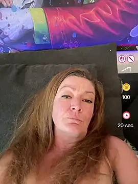 Snapshot of MumGabriela chatting on 06.22.26 MumGabriela online show from 06.22.26