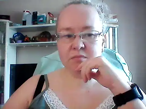 Snapshot of Viola27 chatting on 06.10.26 Viola27 online show from 06.10.26