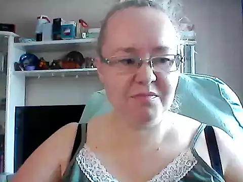 Snapshot of Viola27 chatting on 06.12.26 Viola27 online show from 06.12.26