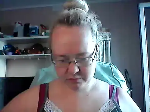 Snapshot of Viola27 chatting on 06.30.26 Viola27 online show from 06.30.26