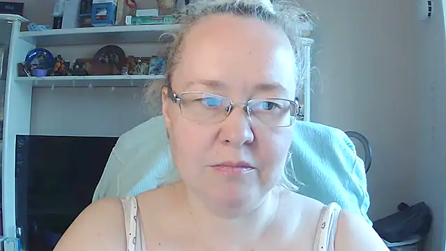 Snapshot of Viola27 chatting on 07.11.26 Viola27 online show from 07.11.26