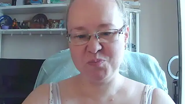 Snapshot of Viola27 chatting on 07.12.26 Viola27 online show from 07.12.26