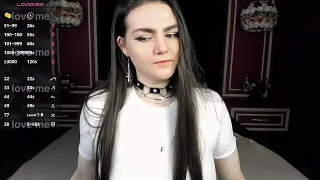Snapshot of XenaBevy chatting on 07.10.26 XenaBevy online show from 07.10.26